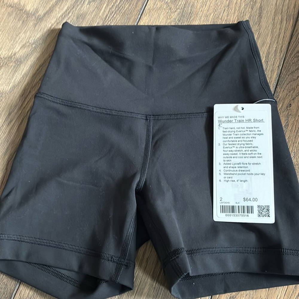 Lulu wondertrain shorts.  Size 2 with a 4 inch length. New never worn.